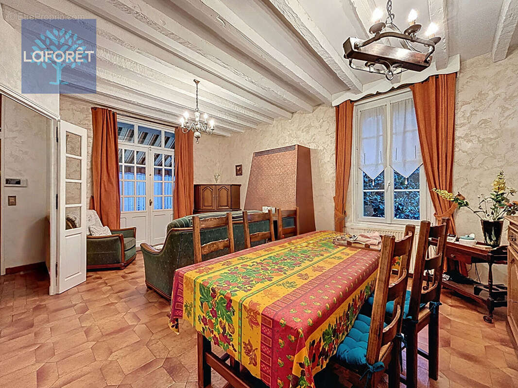 Maison à GRIGNY