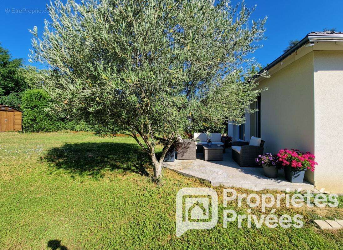 EXCLUSIVITE A VENDRE  37230 Fondettes centre, Maison 7 pièces 120 m² , jardin arboré et clos, garage, cave - photo 5
