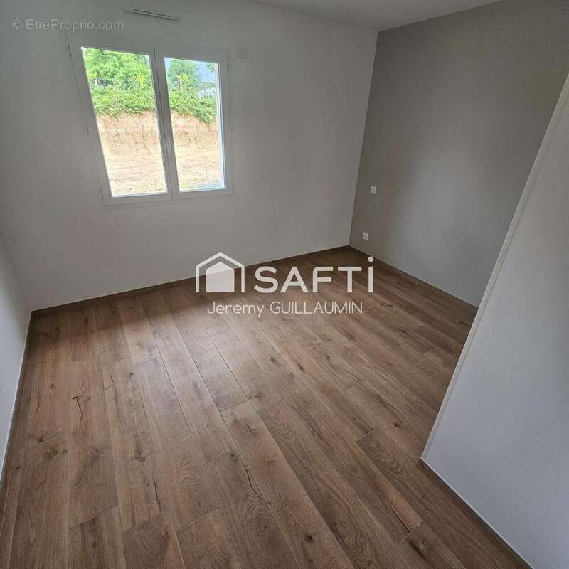Photo 4 - Maison à CUSSET