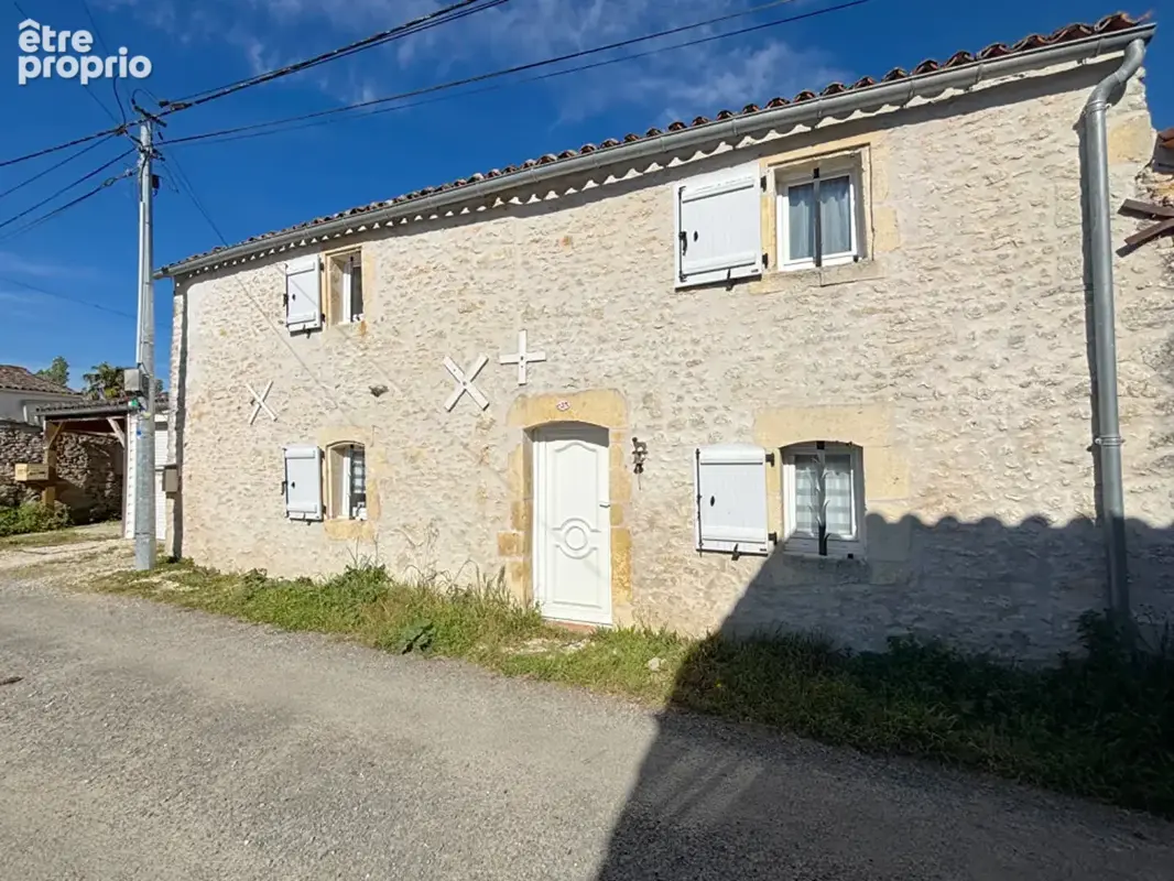 Charmante maison charentaise à vendre à Corme Écluse - Un havre de paix au coeur du bourg - photo 13