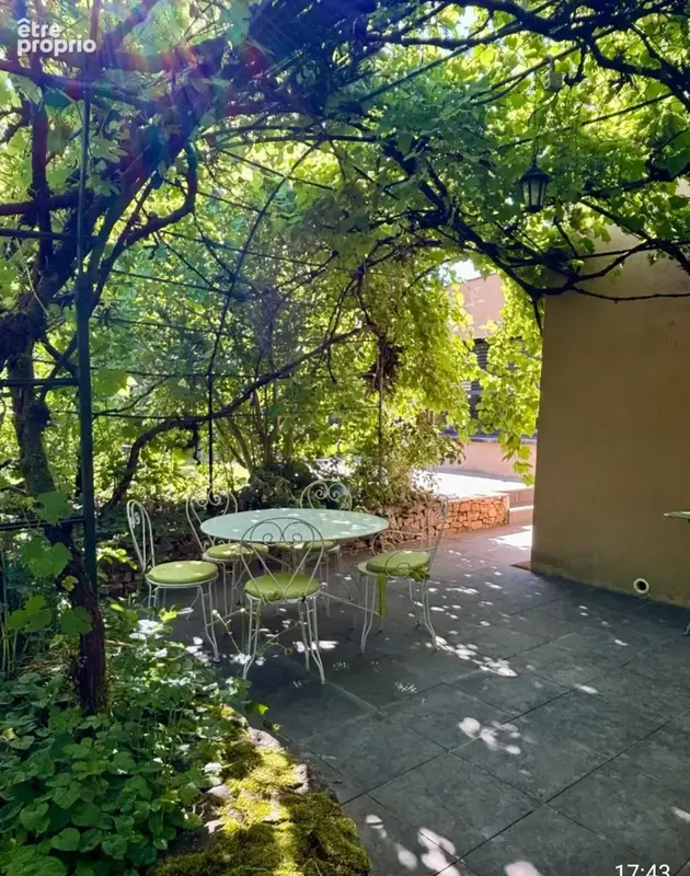 Rare dans la region-    maison familiale avec jardin  +appart loue + grange de 100m2 a reamenager - photo 8