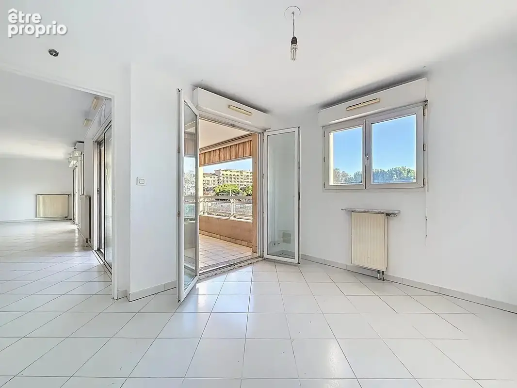 Grand appartement familial avec garage dans résidence avec piscine - photo 5