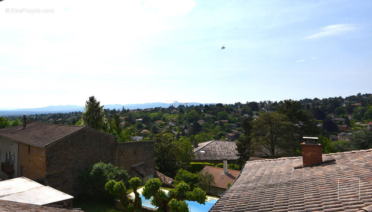 Appartement à SAINT-CYR-AU-MONT-D'OR