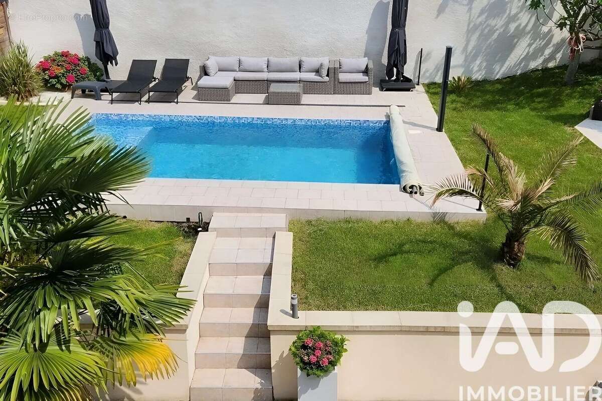 Photo 2 - Maison à SAINTRY-SUR-SEINE