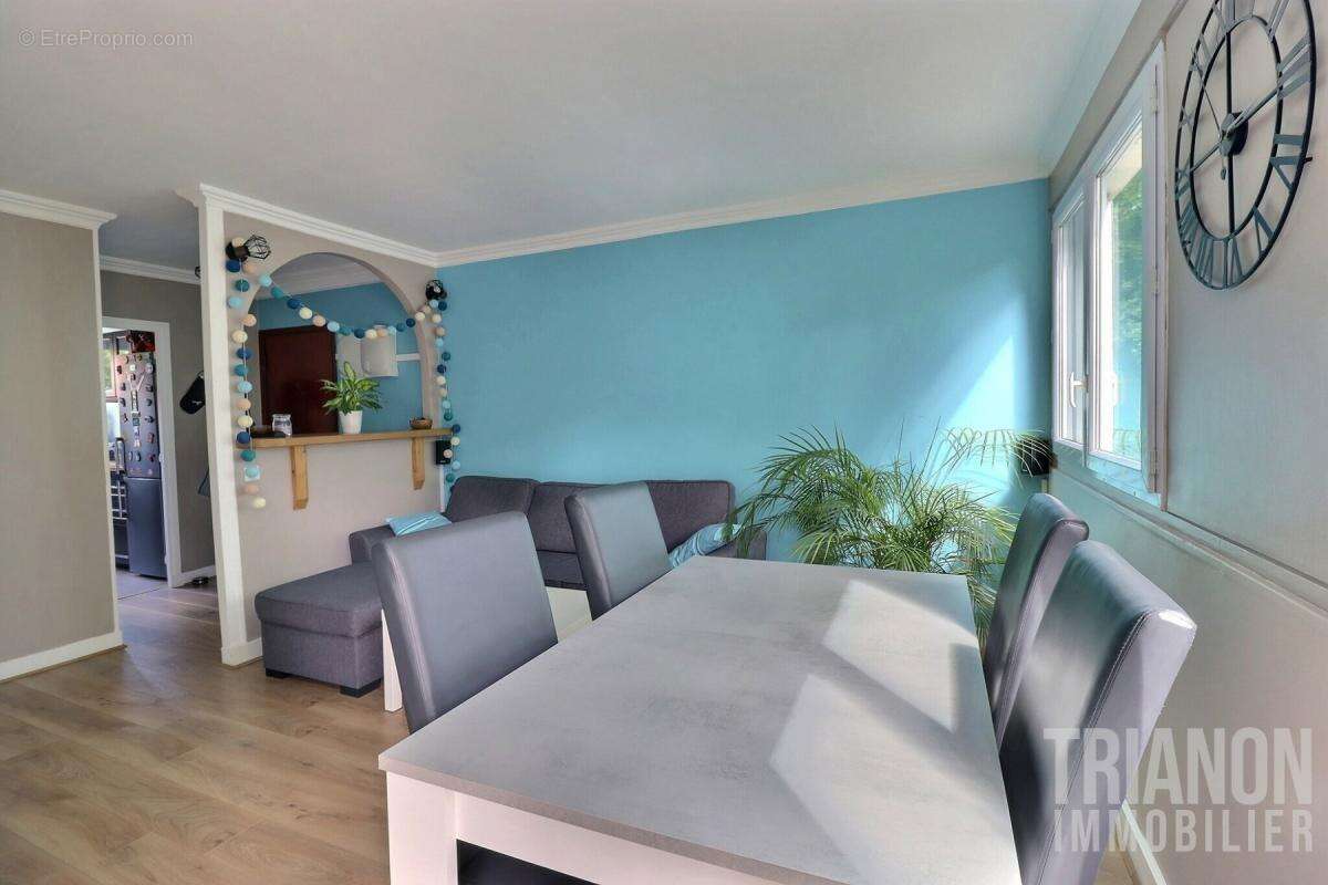 Appartement à VERNEUIL-SUR-SEINE