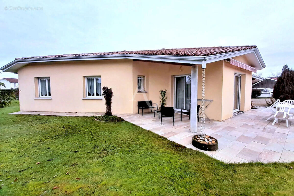 Maison à VILLENEUVE-DE-MARSAN