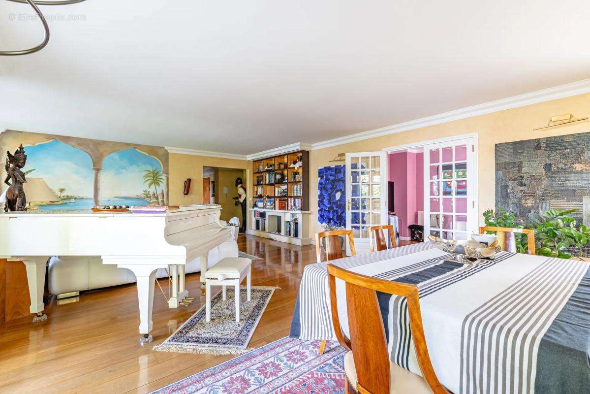 Appartement à ENGHIEN-LES-BAINS