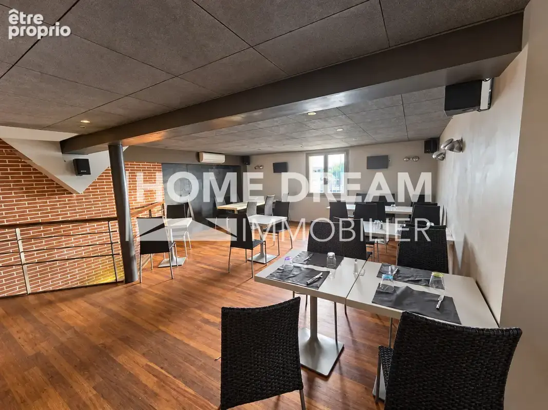 Commerce 270 m² à vendre à La Ciotat (13600) - photo 9