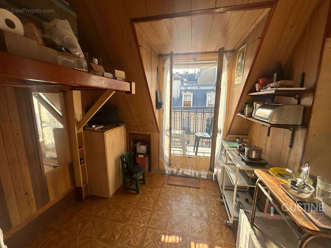 Appartement à PARIS-18E