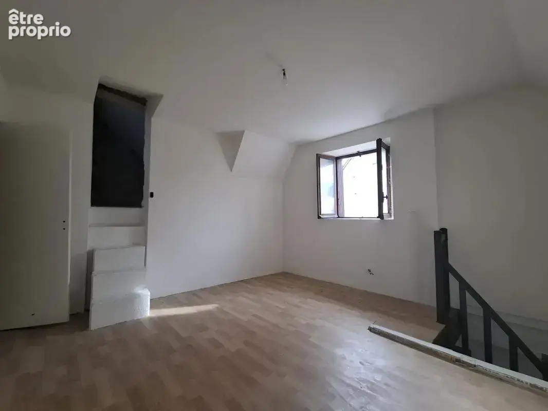 Maison de 3 pièces, 75 m² à Verrières - photo 2