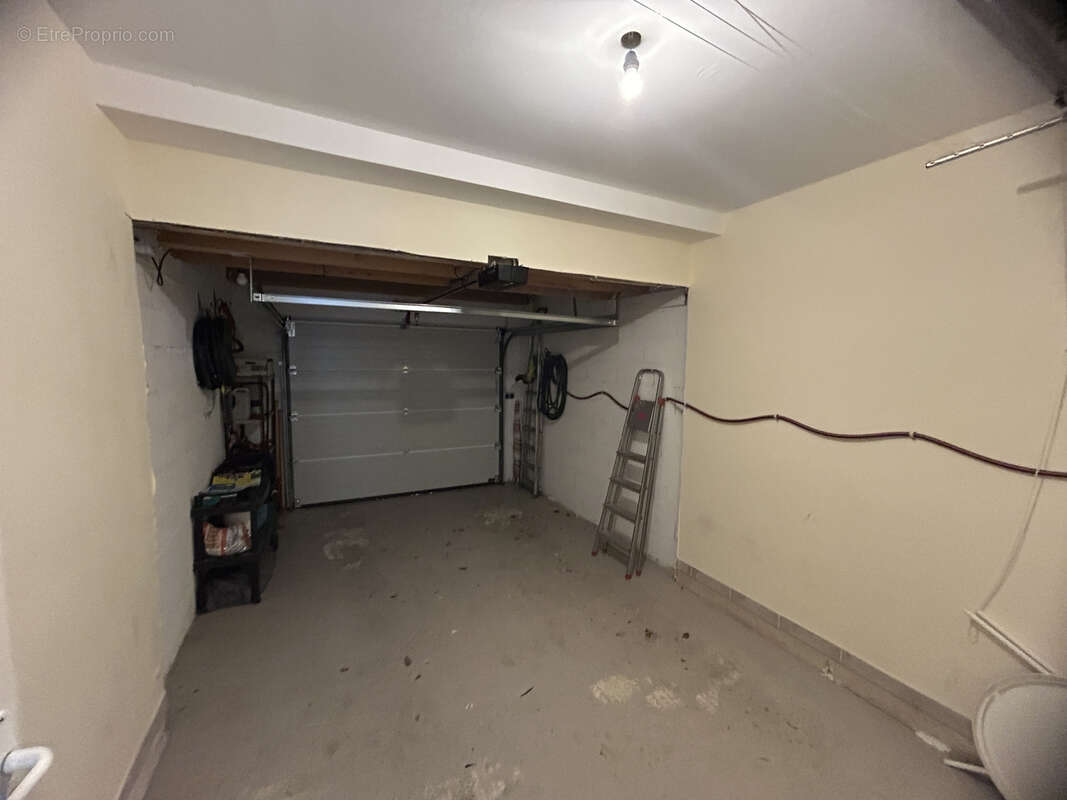 Maison à SAINT-QUENTIN-LA-POTERIE