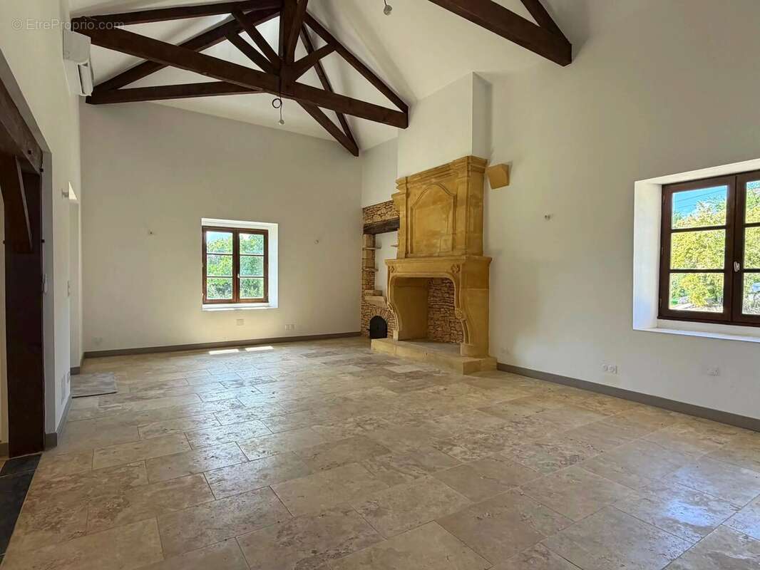 Maison à MONPAZIER