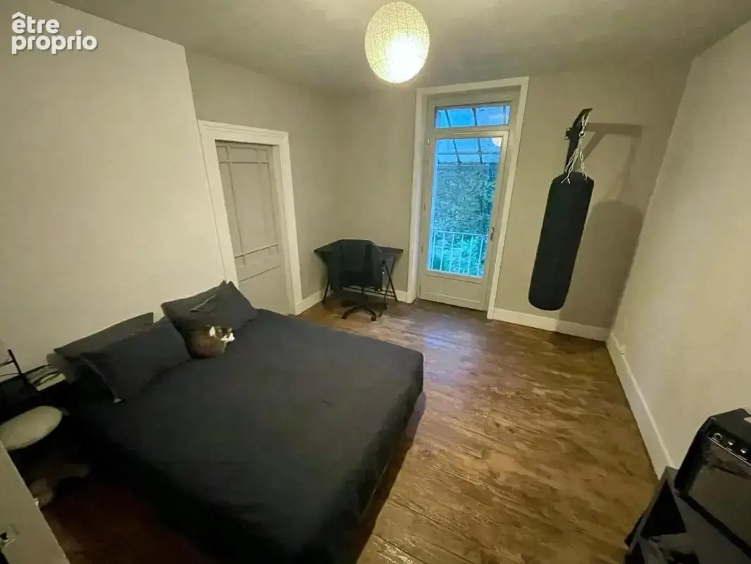 Charlieu, Maison 126m2 avec terrain et dépendance à rénover - photo 7