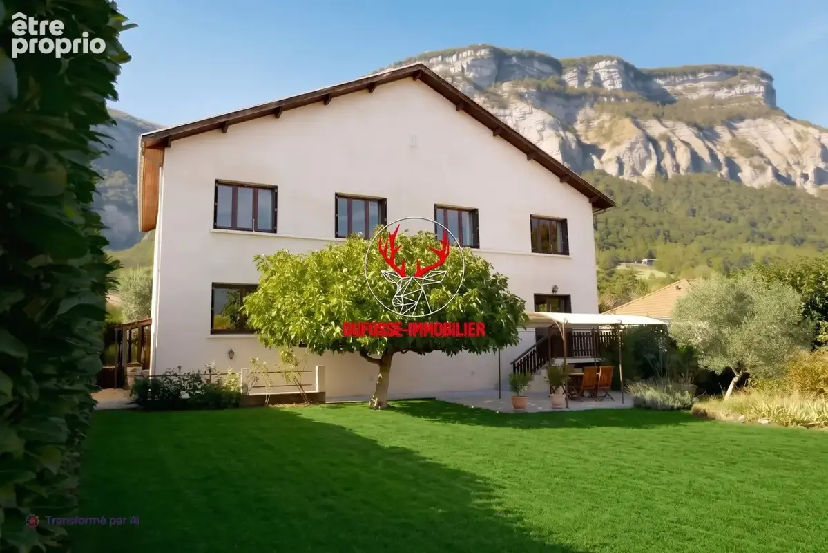 Crolles, Grande maison de 256 m² , vues sur Belledonne et Chartreuse. - photo 1