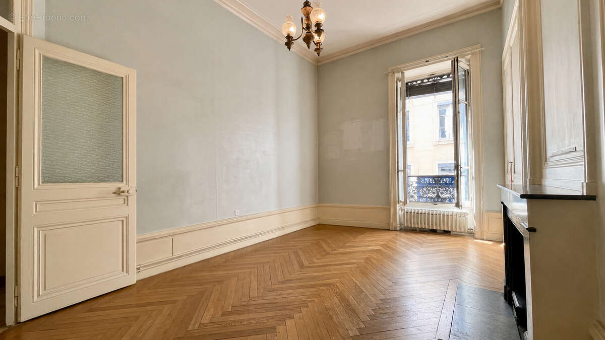 Appartement à LYON-1E
