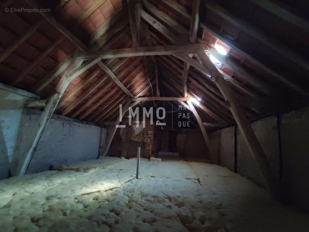 Maison à VERNEIL-LE-CHETIF