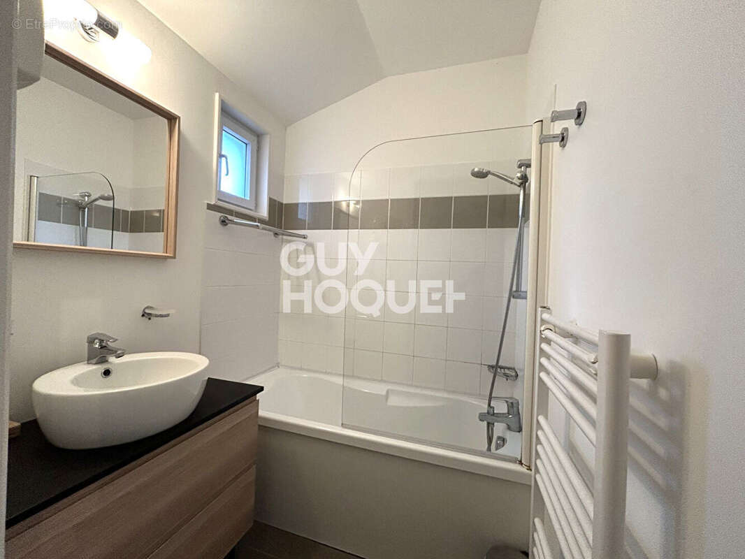 Maison à PARENTIS-EN-BORN