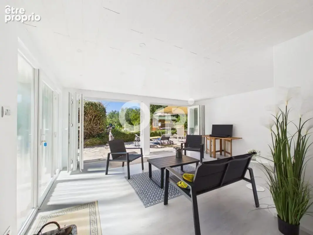 Propriete au calme absolu & sans vis-a-vis - villa sur 2 niveaux avec dependance et annexes - grand garage + bel espace de stati - photo 17
