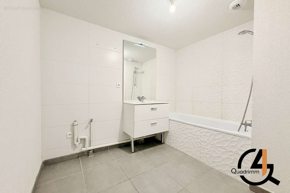 Appartement à JUVIGNAC