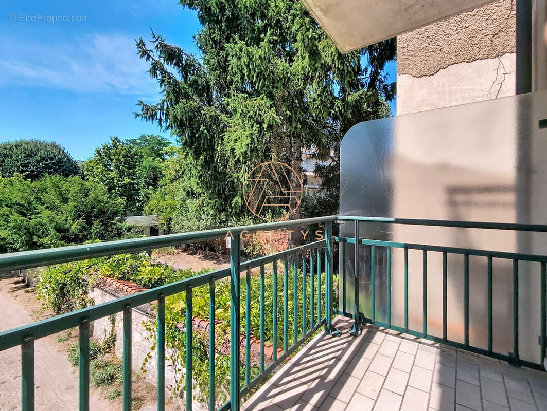 Appartement à SAINT-MAUR-DES-FOSSES