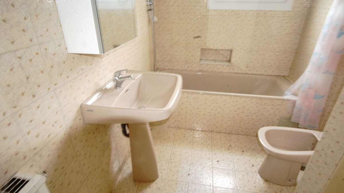 Local commercial - photo 13