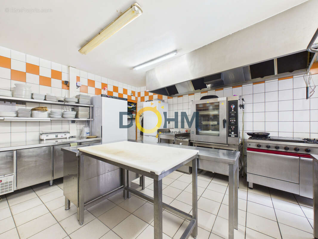 Ensemble immobilier, Bar, restauration, gîte, hebergementl, appartement. - photo 12