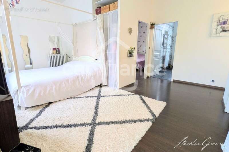 Maison à VILLENAVE-D&#039;ORNON