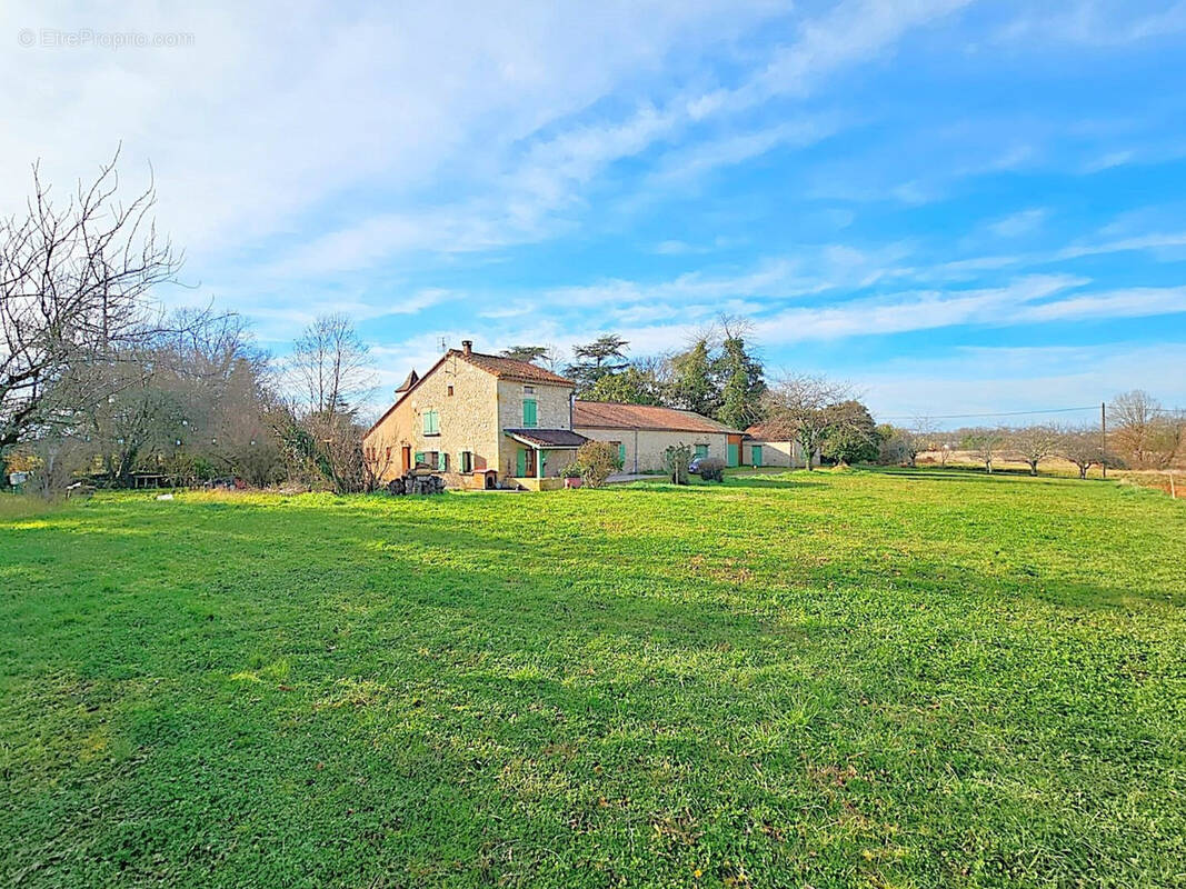 Maison à SAINT-VITE