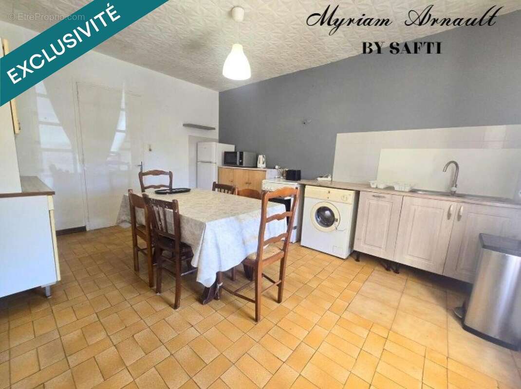 Maison 91 m² à Les Grands-Chezeaux  - photo 7