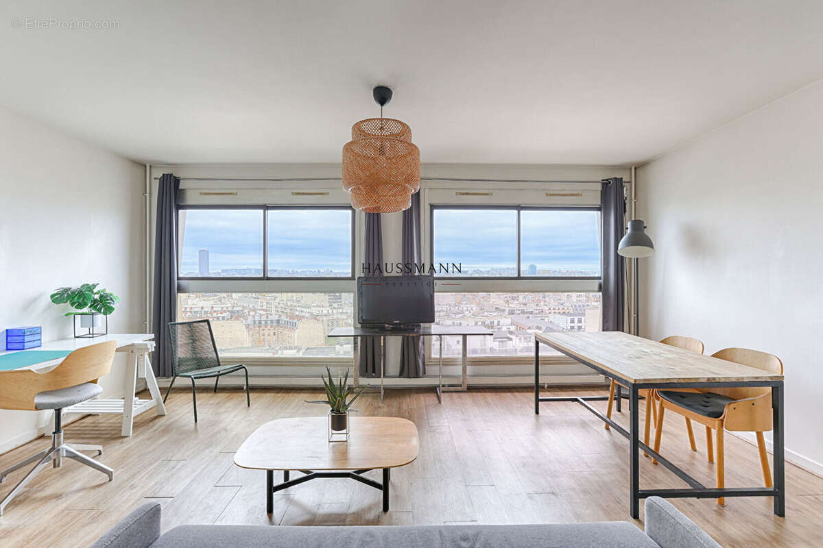 Appartement à PARIS-15E