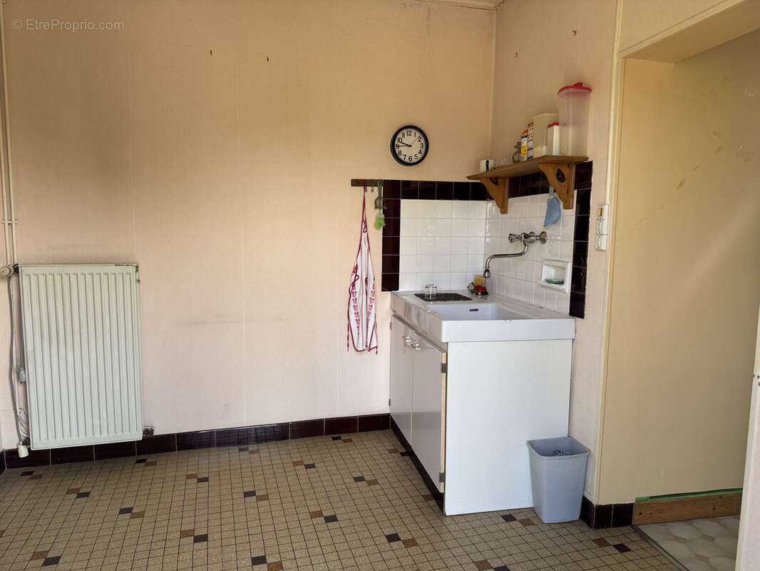 Maison à MONTCORBON