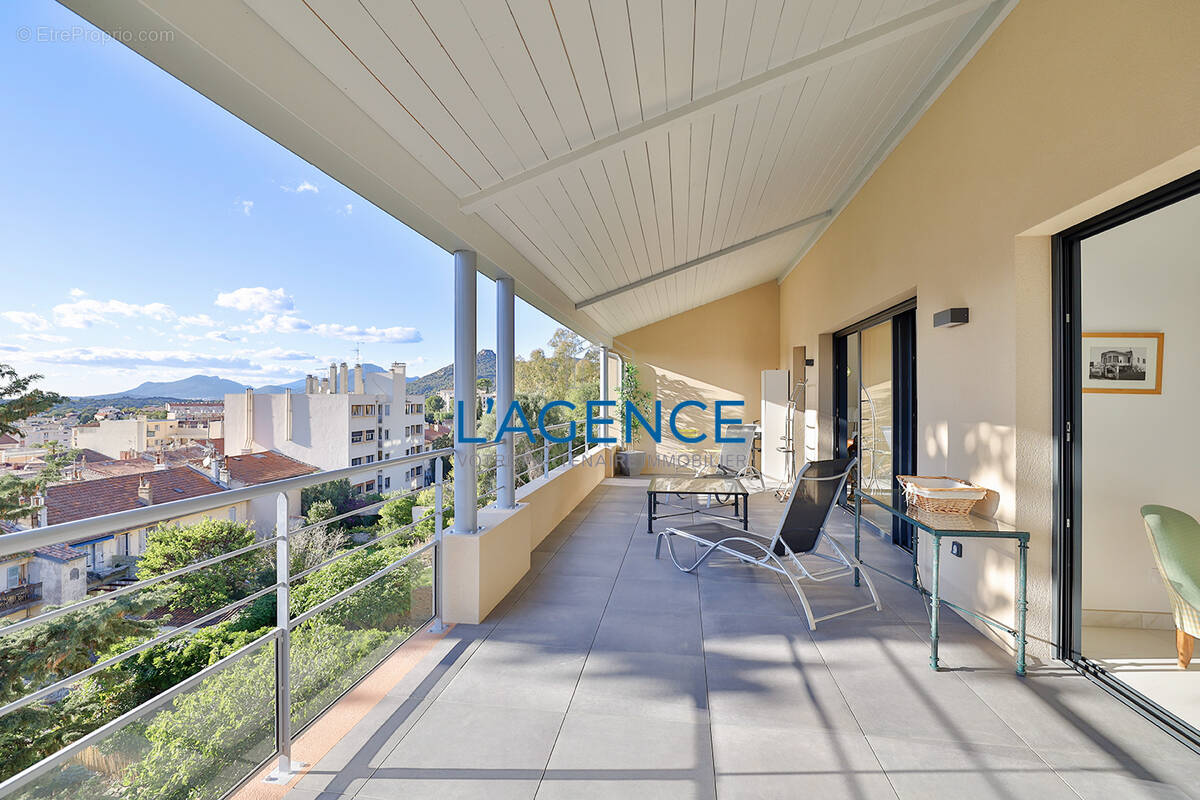 Appartement à HYERES