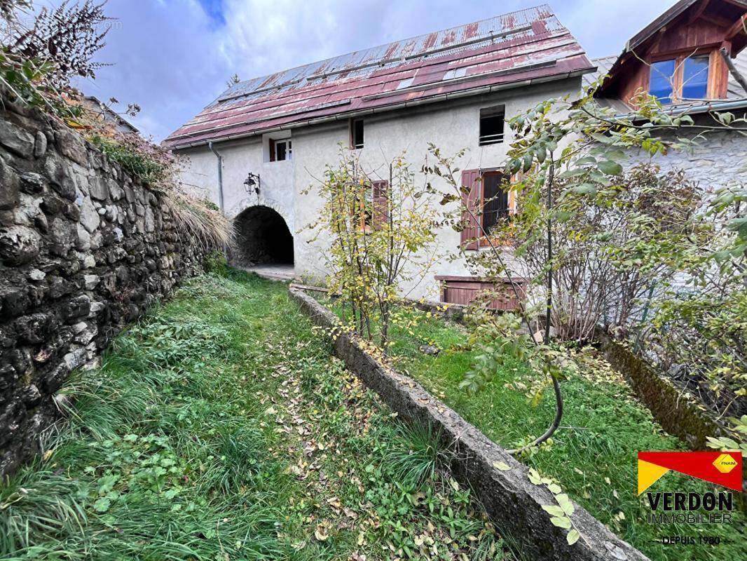 Appartement à ALLOS