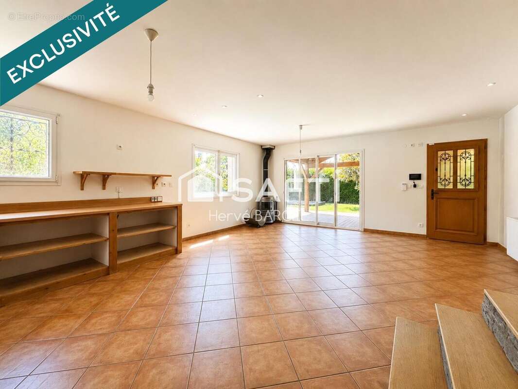 Maison 157 m² à Reventin-Vaugris  - photo 8