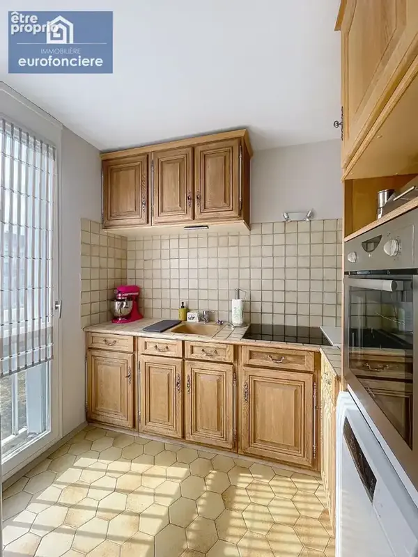 Coup de coeur , bel appartement avec balcon, parking et cave ? proche centre-ville - photo 8