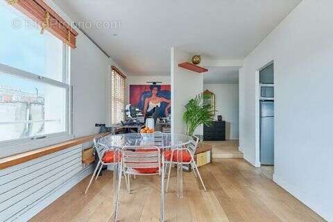 Appartement à PARIS-1E