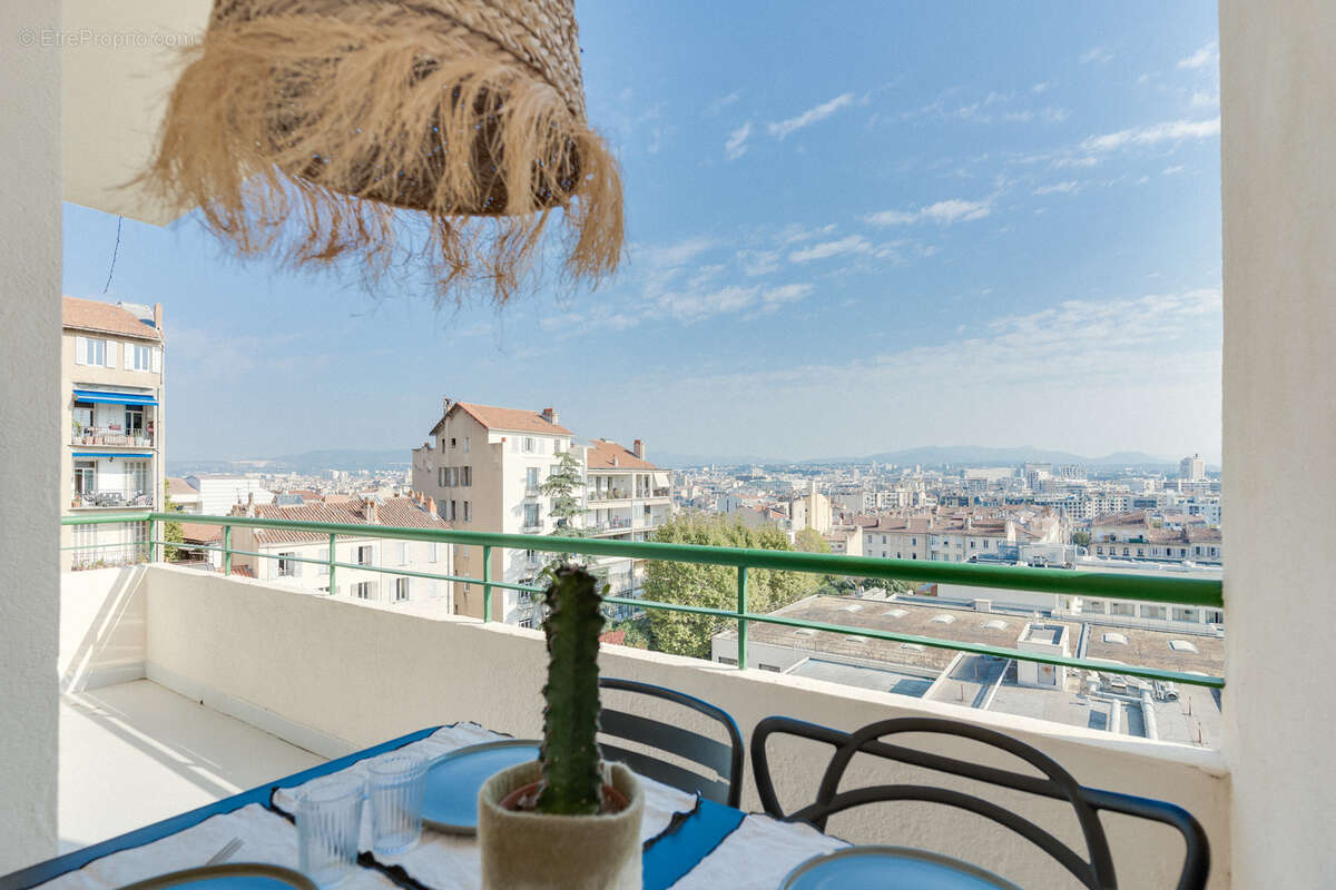 Appartement à MARSEILLE-6E