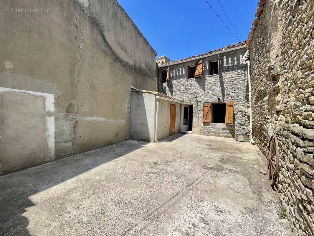 Maison à LAURE-MINERVOIS