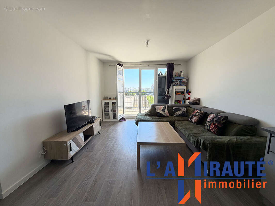 Appartement à SARTROUVILLE