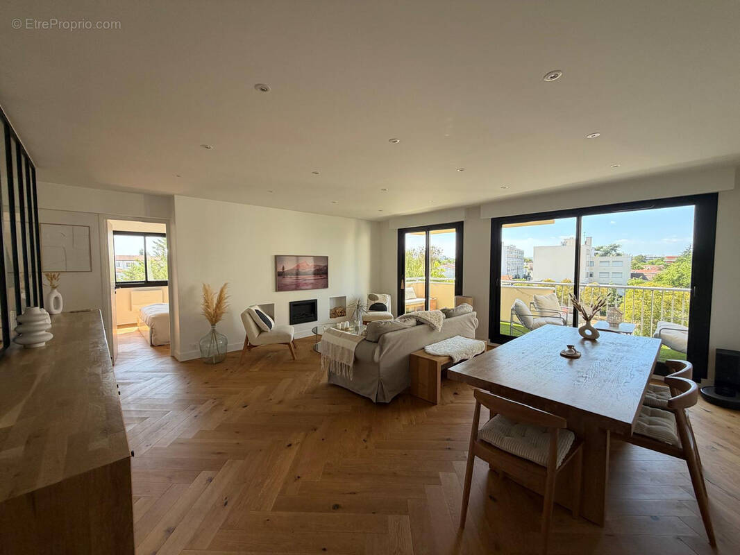 Appartement à BORDEAUX