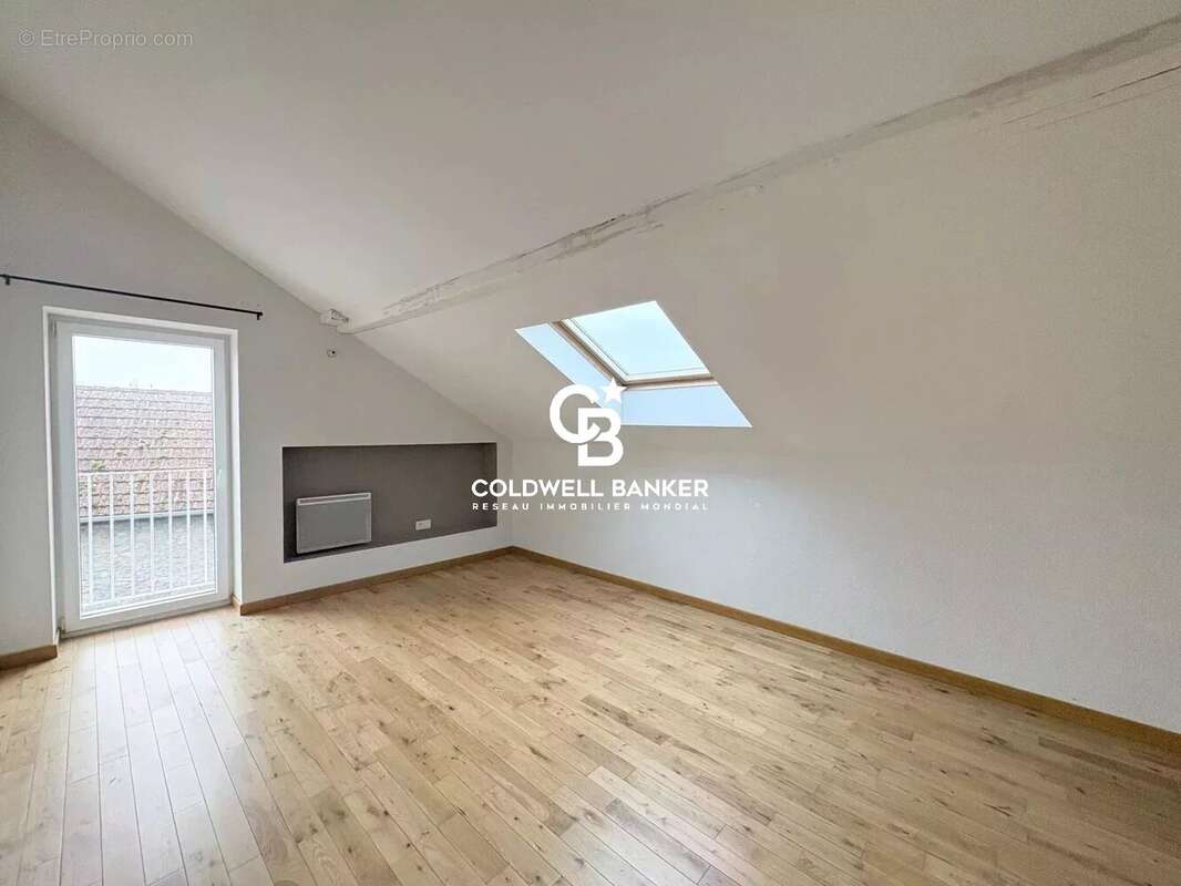 Appartement à CRANVES-SALES