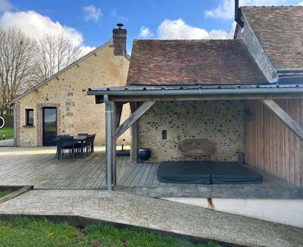 Photo 2 - Maison à SAINT-AQUILIN-DE-CORBION