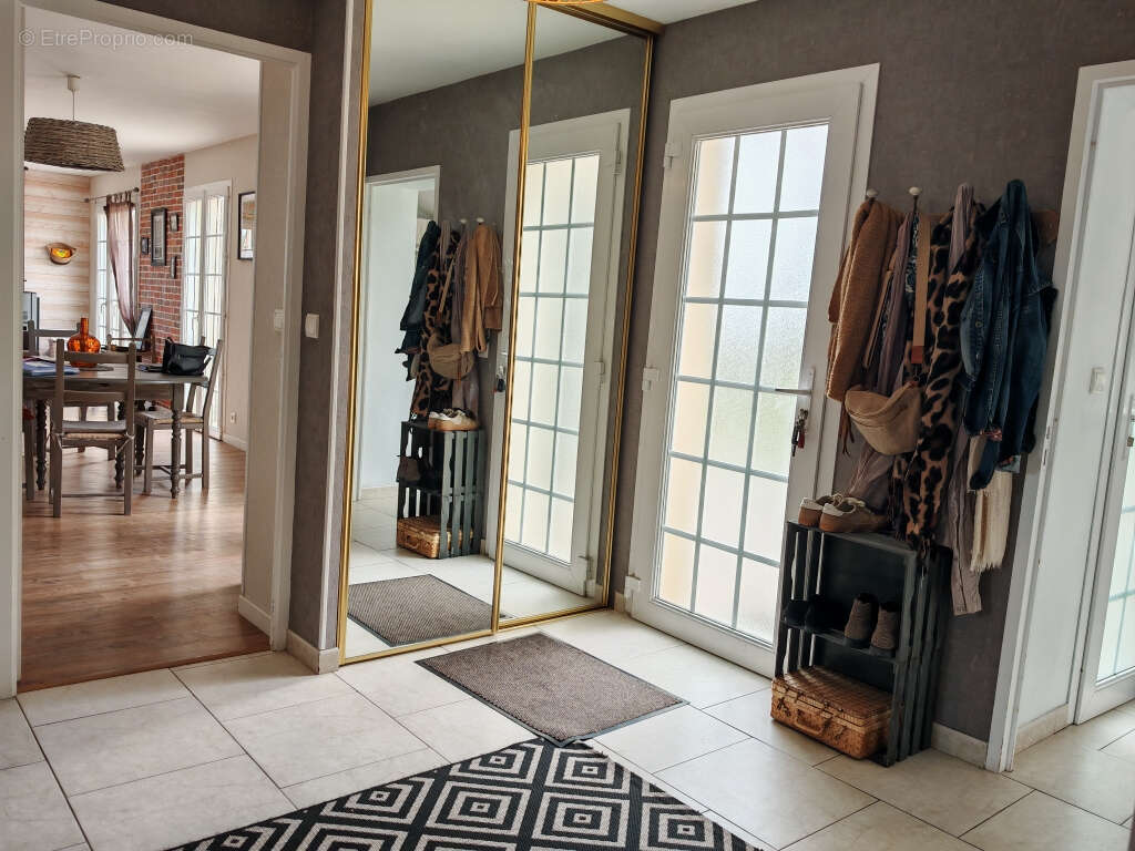 Maison à LAIZE-LA-VILLE