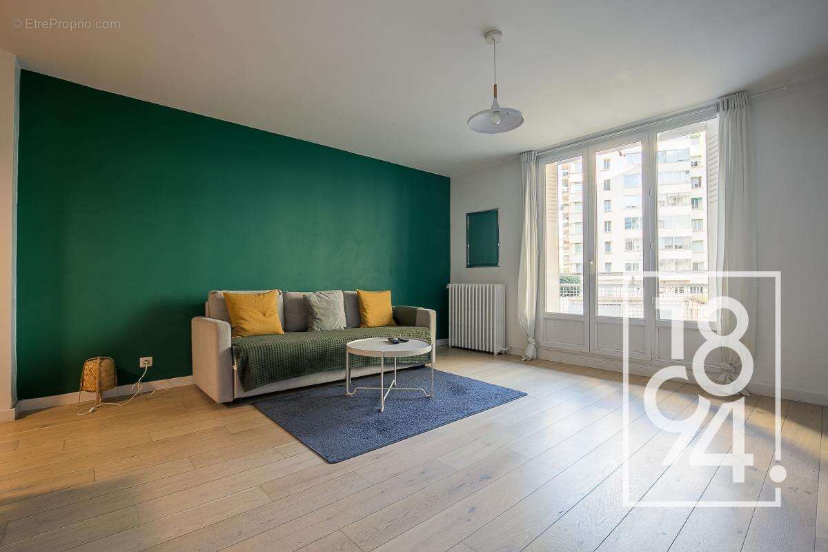 Appartement à MARSEILLE-8E