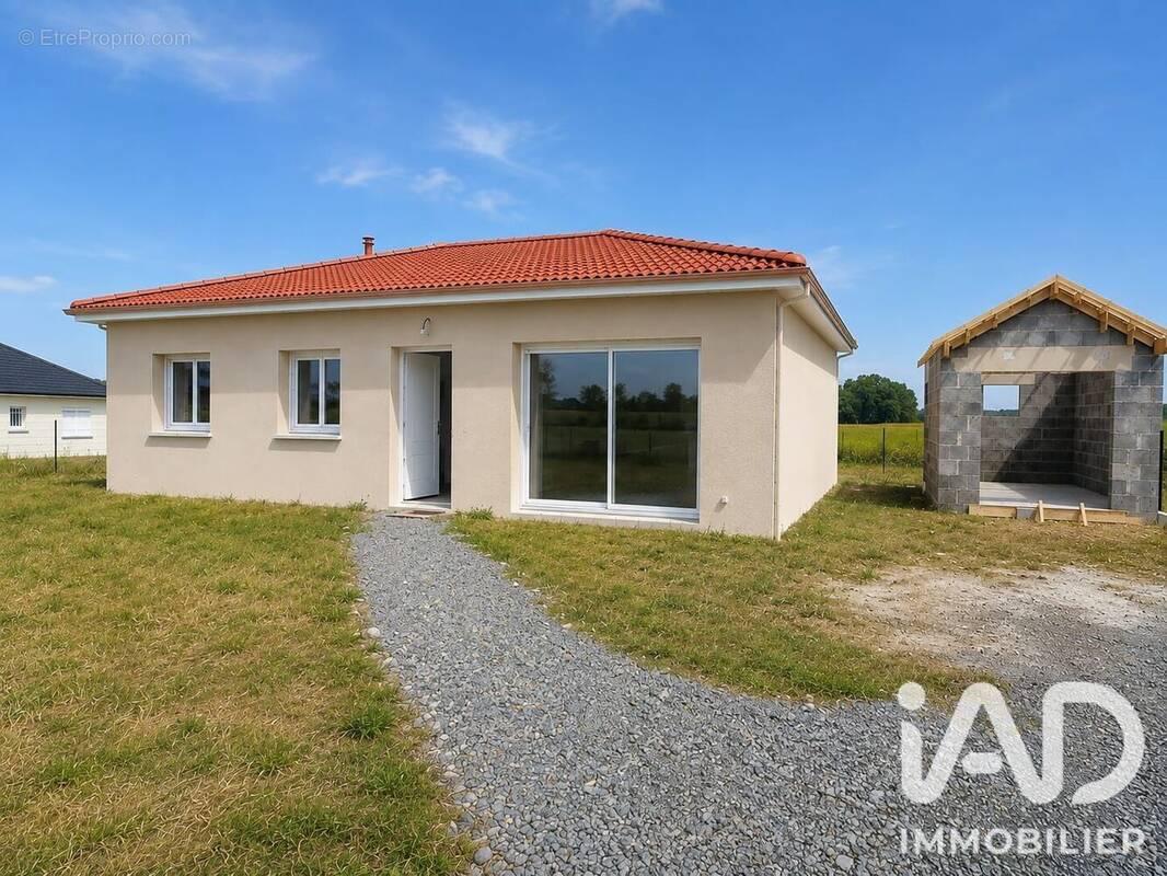 Photo 1 - Maison à MONTANER