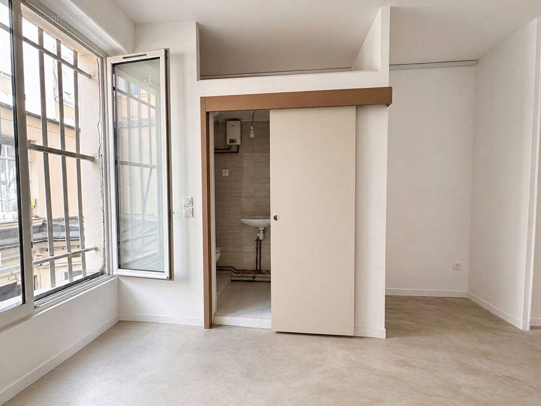 Appartement à PARIS-10E