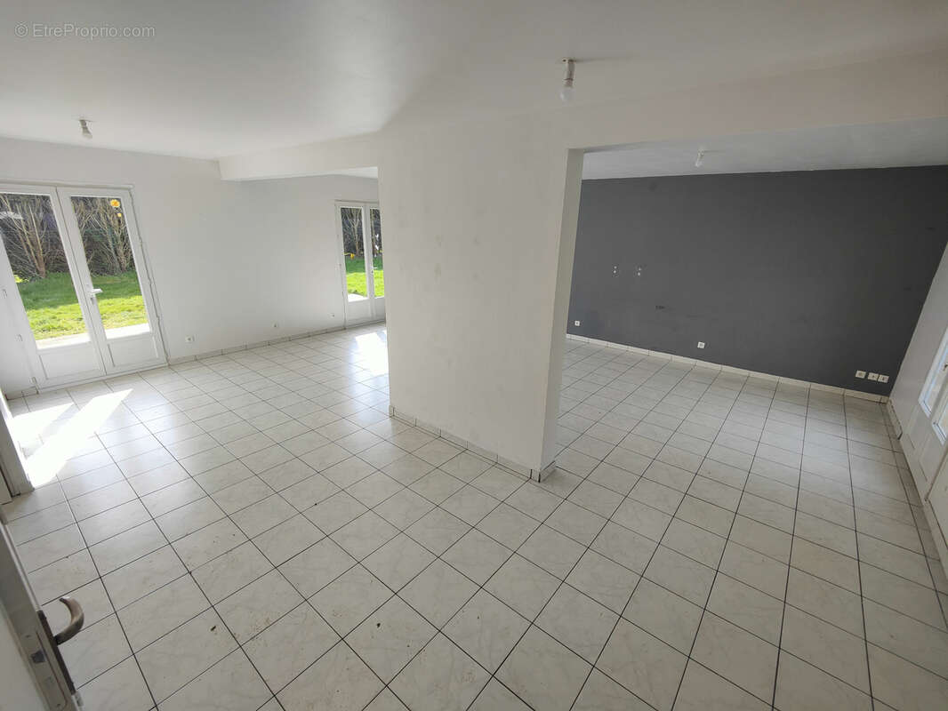 Maison à LA HAYE-MALHERBE