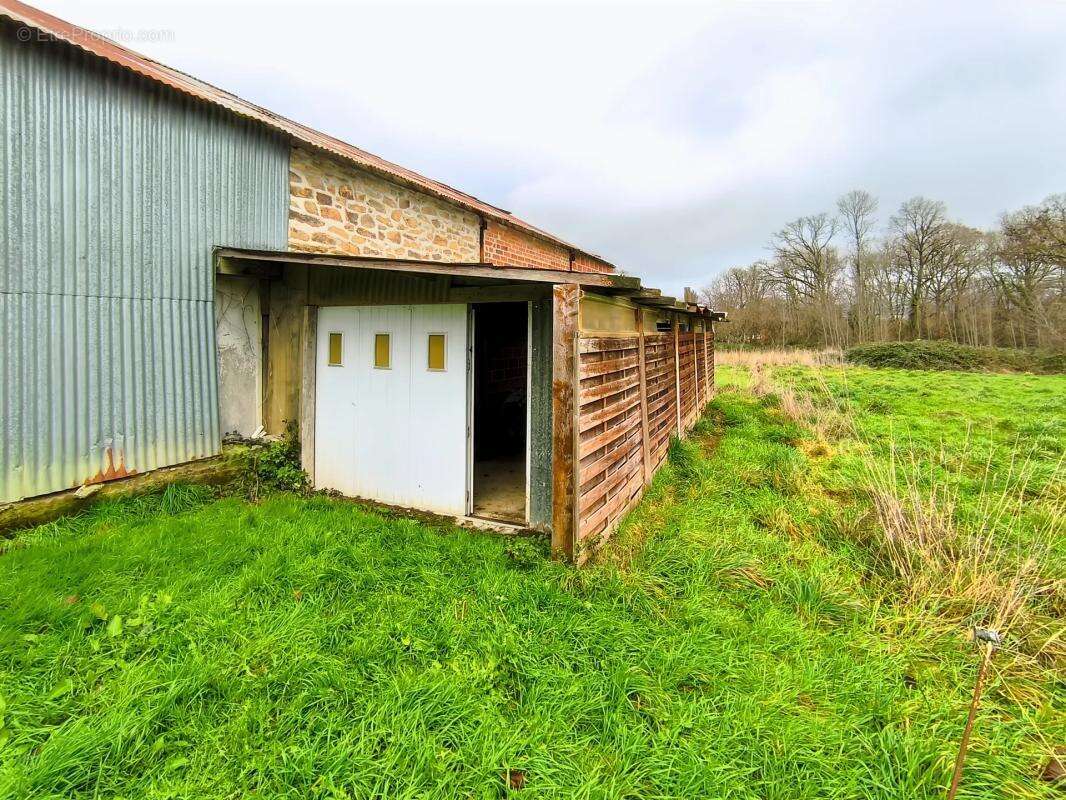 Maison à EGUZON-CHANTOME