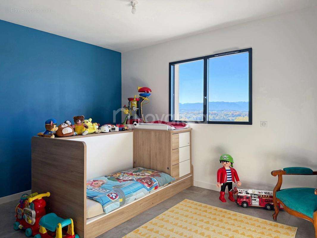 Maison à SERRES-MORLAAS