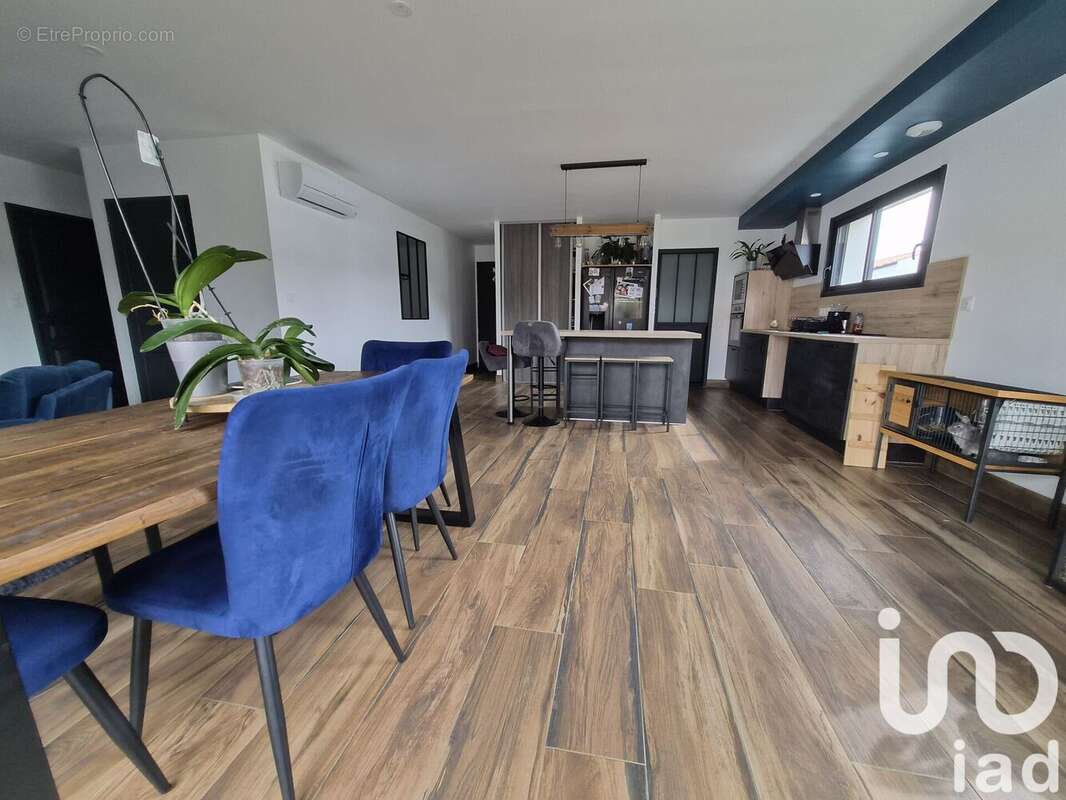 Maison 111 m² à Longeville-Sur-Mer  - photo 7